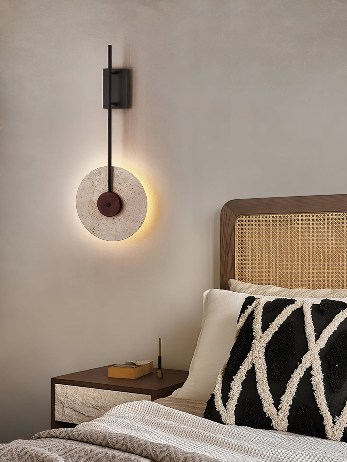 Elysia Travertine-Wandleuchte