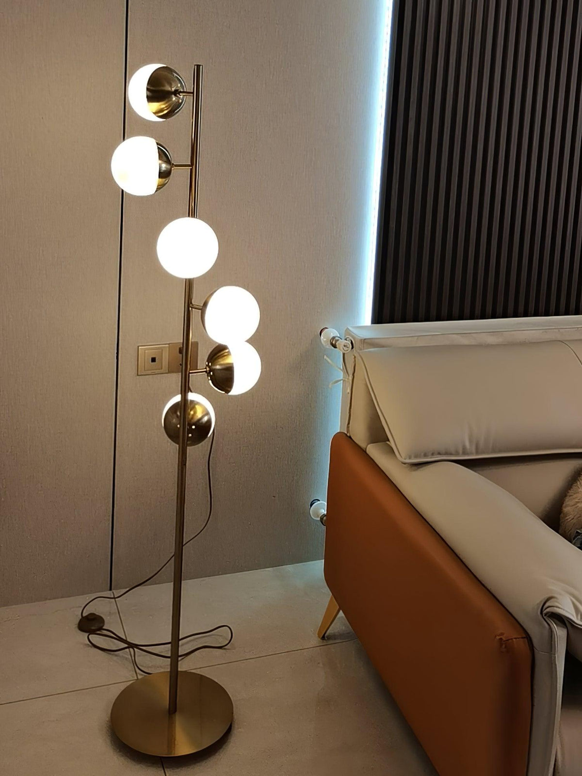 Myliryre Mid-Century-Stil Messing Stehleuchte