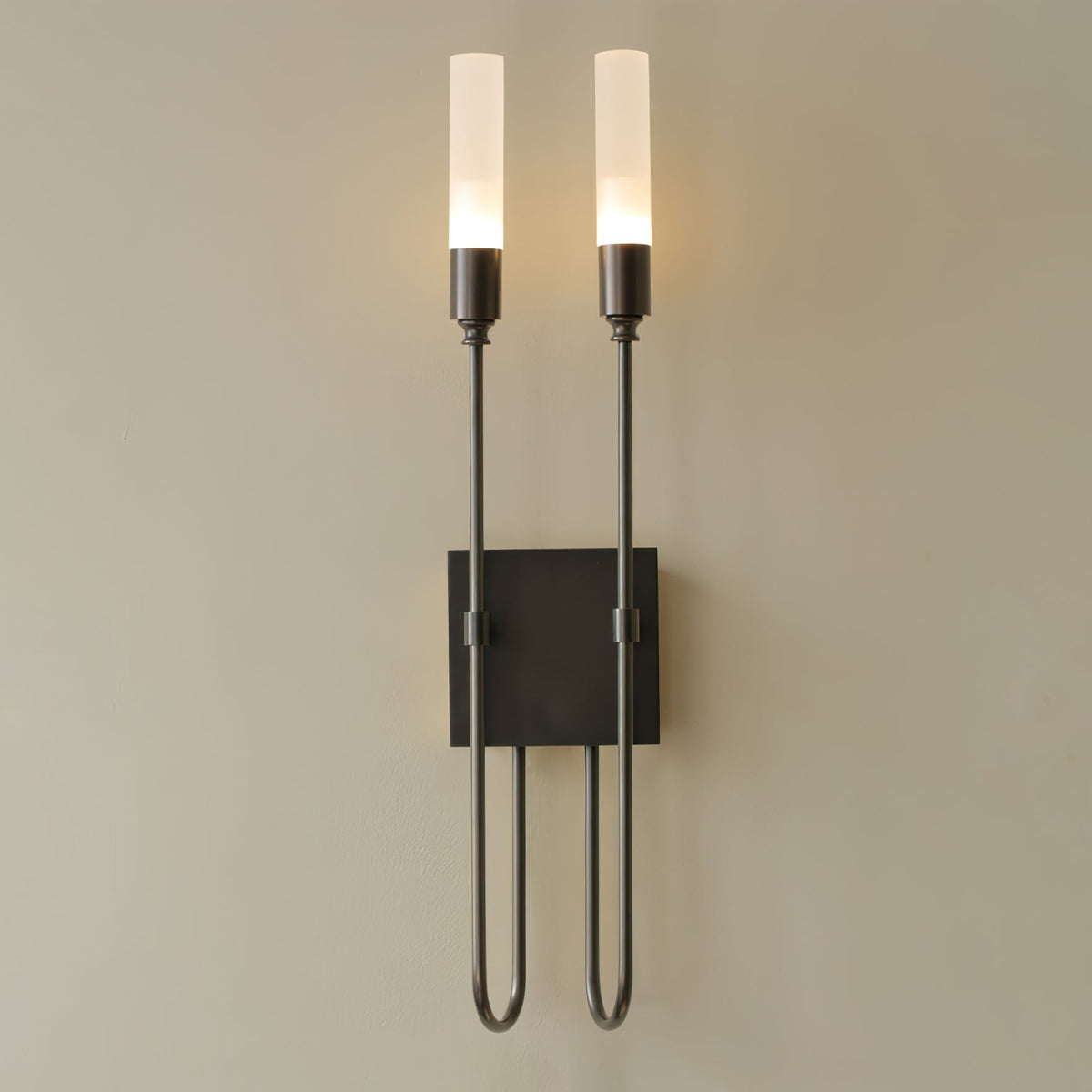Yvori Wandleuchte Doppelstab Minimalistisch