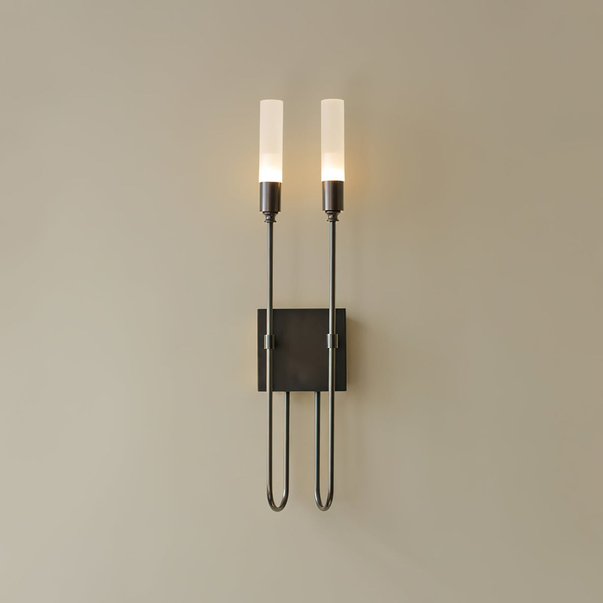 Yvori Wandleuchte Doppelstab Minimalistisch