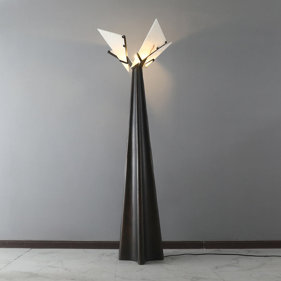 Spire Stehleuchte aus Alabaster