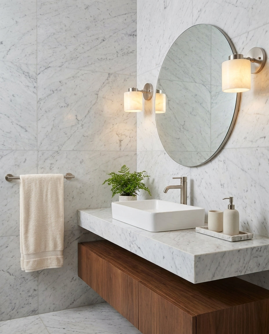 Isencombe Alabaster-Wandleuchte