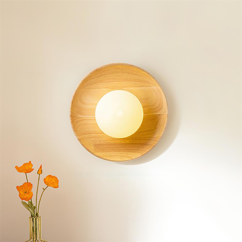 Runa Wandleuchte aus Holz
