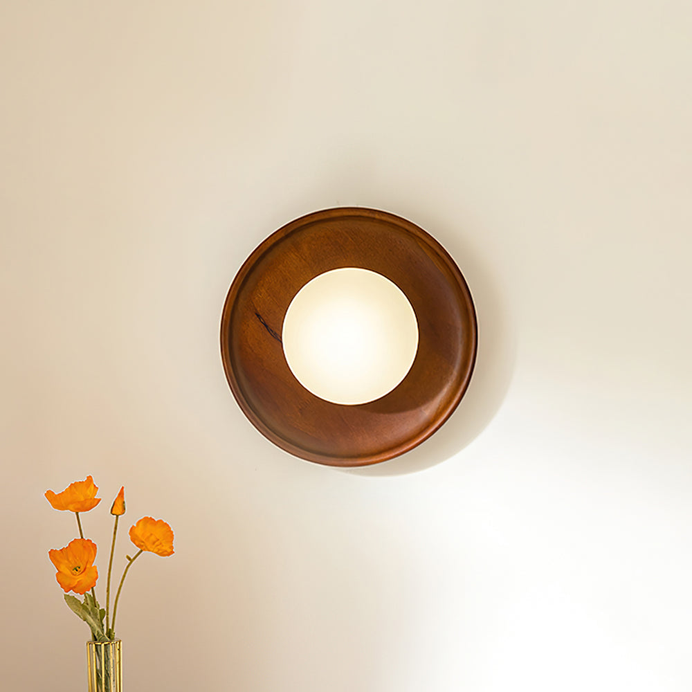 Runa Wandleuchte aus Holz