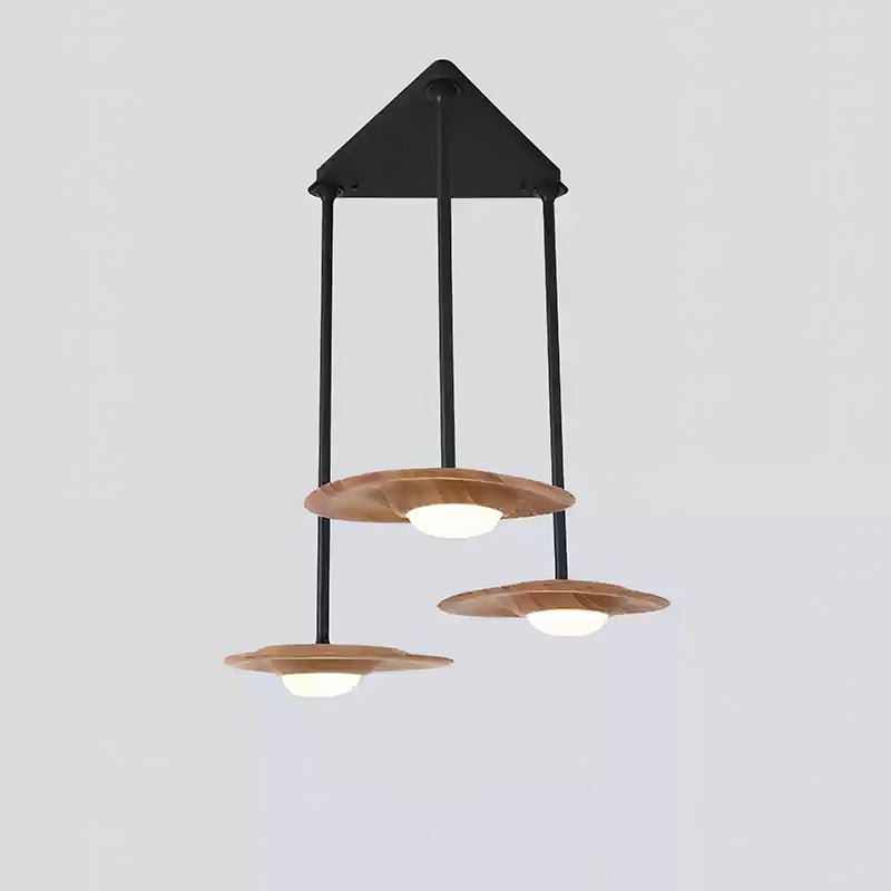 Cesilis Pendelleuchte aus Holz