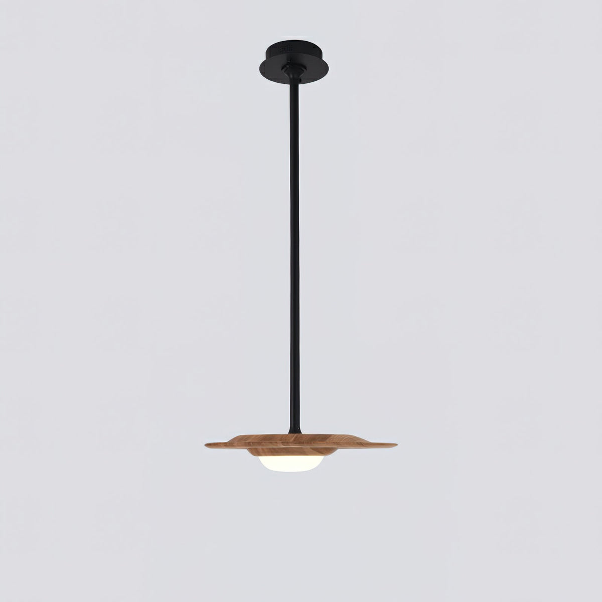Cesilis Pendelleuchte aus Holz
