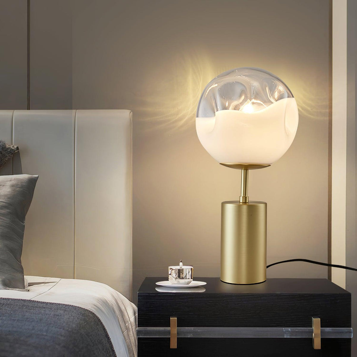 Aurea Classic Tischleuchte aus Glas