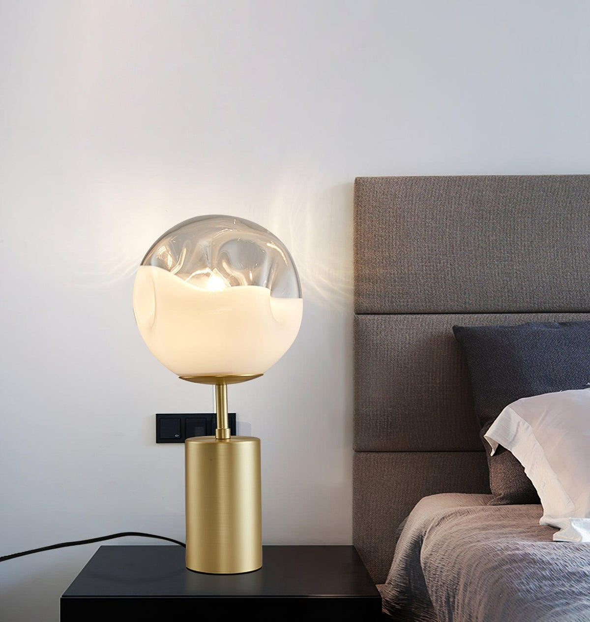 Aurea Classic Tischleuchte aus Glas