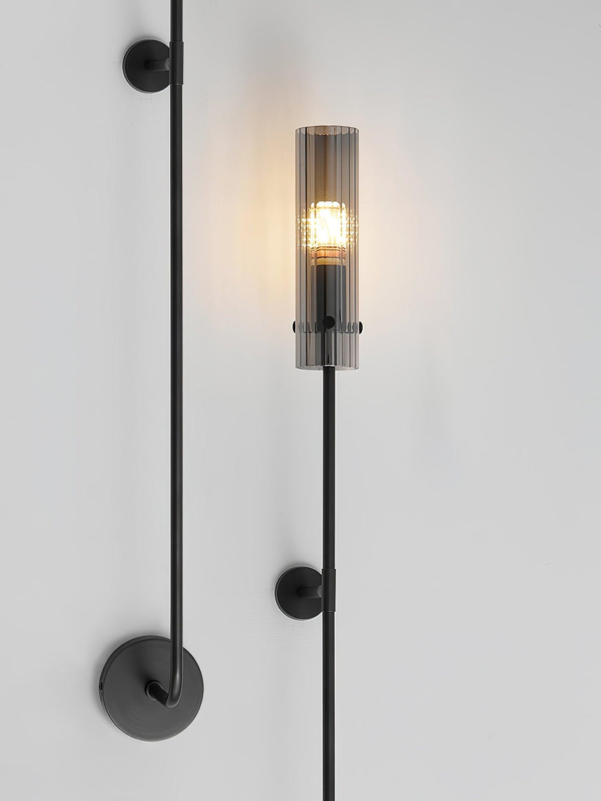 Virixa zeitgenössische minimalistische Vertica-Wandleuchte