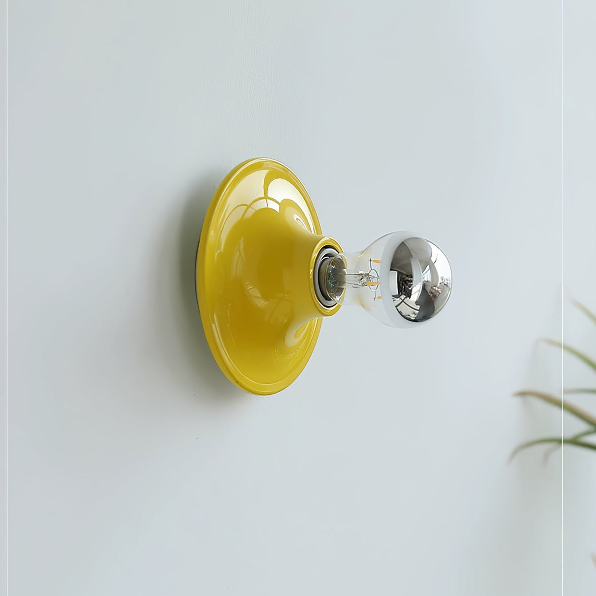 Ortheen zeitgenössische minimalistische Wandleuchte aus Glas