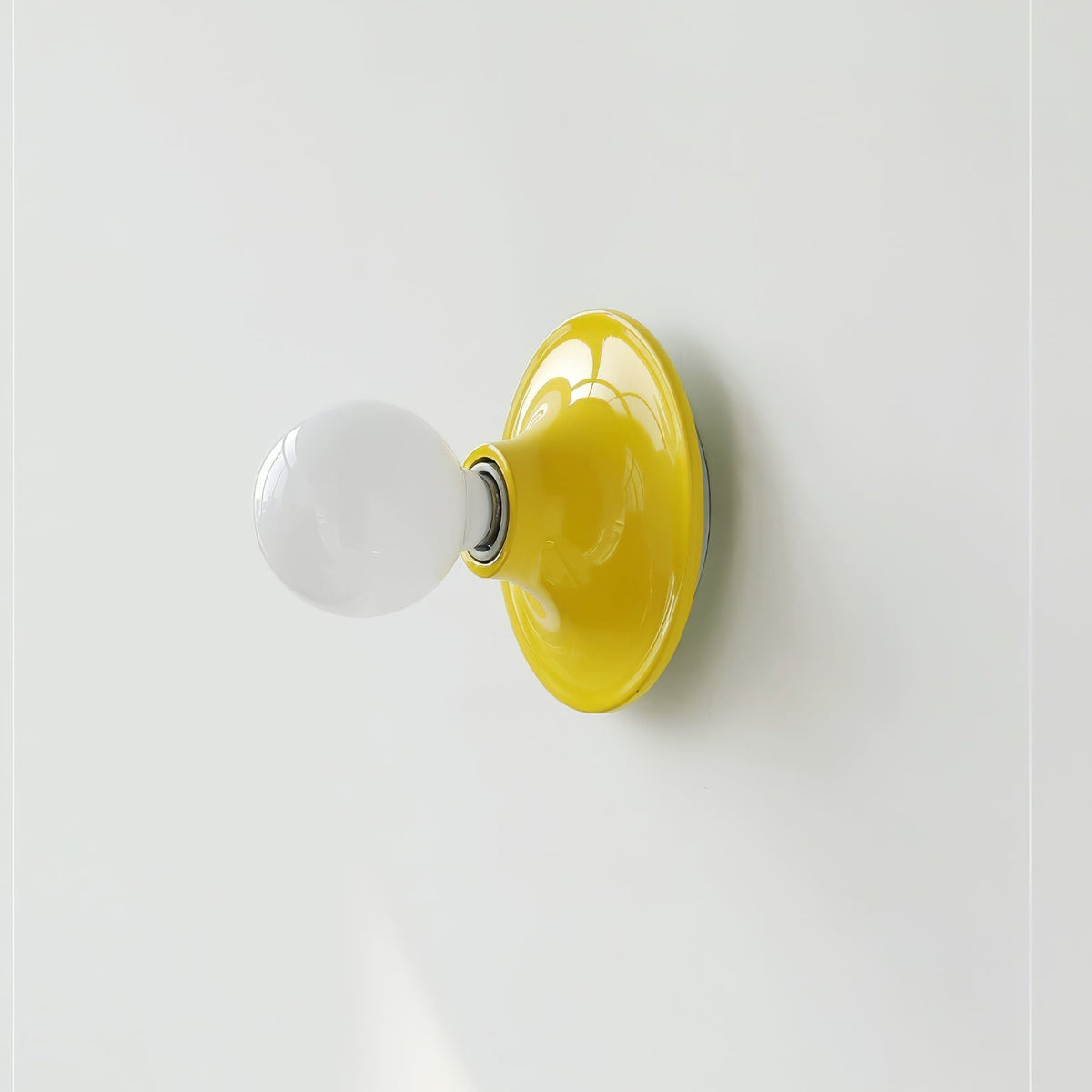 Ortheen zeitgenössische minimalistische Wandleuchte aus Glas