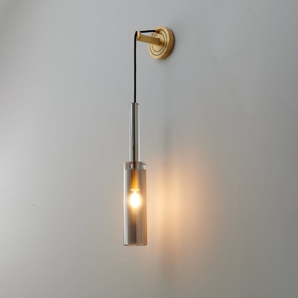 Zodorila zeitgenössische minimalistische Wandleuchte aus Kristall