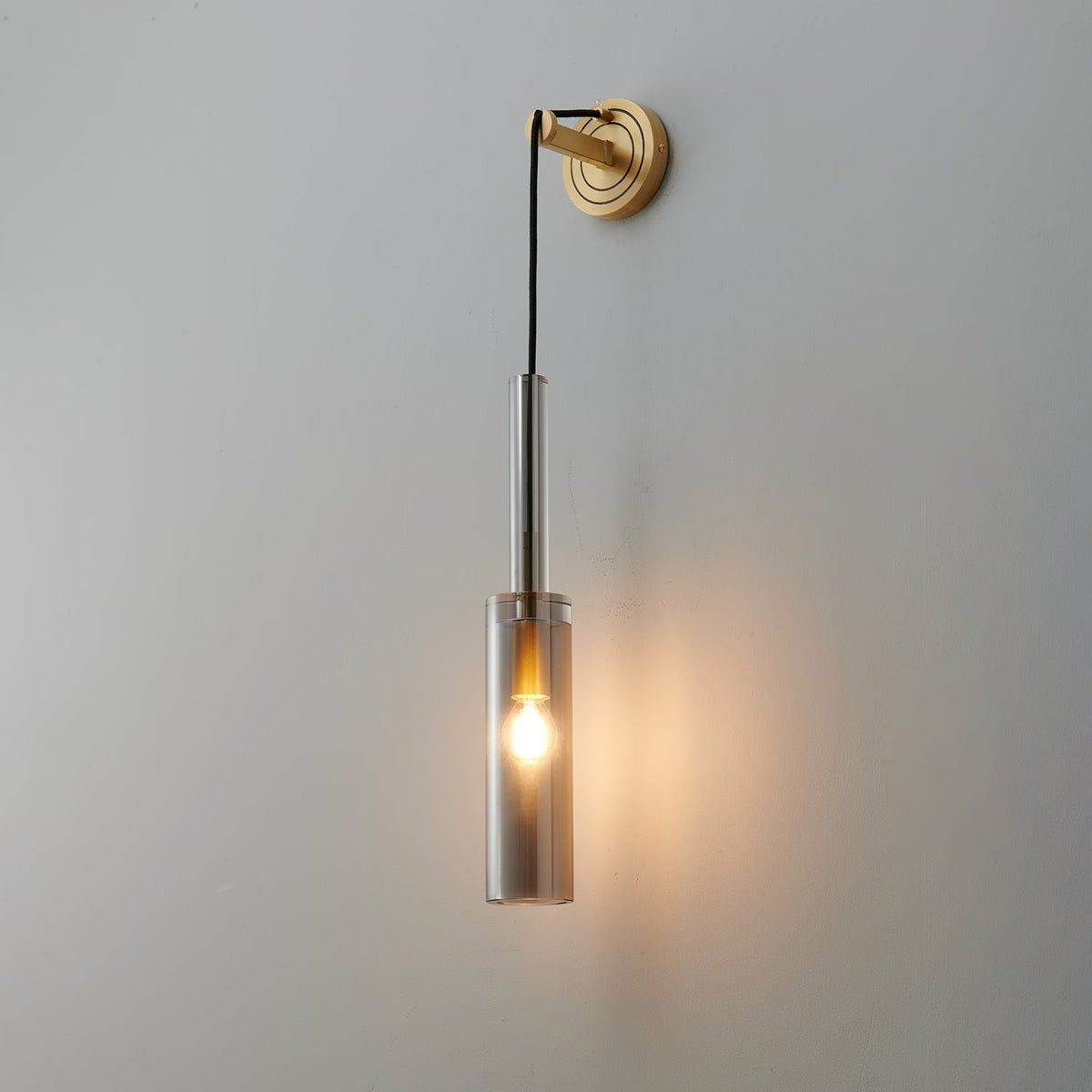 Zodorila zeitgenössische minimalistische Wandleuchte aus Kristall