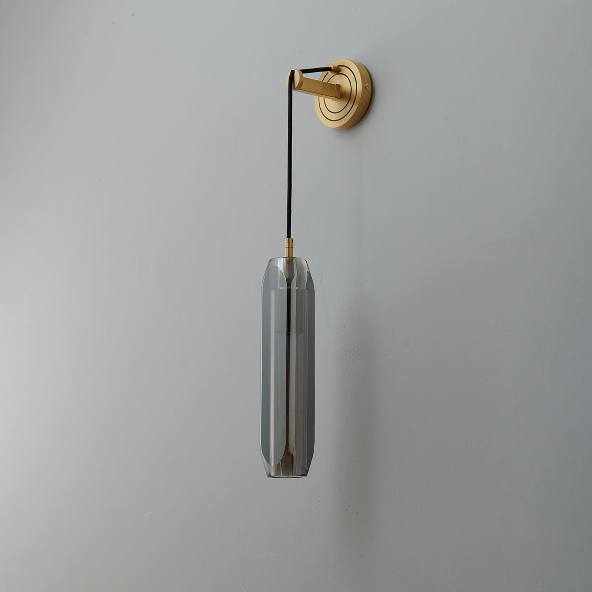 Zodorila zeitgenössische minimalistische Wandleuchte aus Kristall