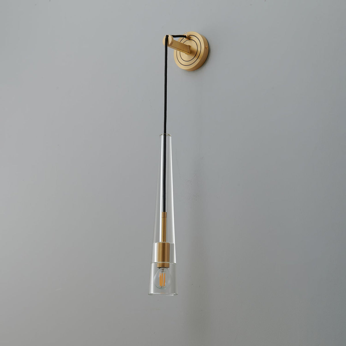Zodorila zeitgenössische minimalistische Wandleuchte aus Kristall