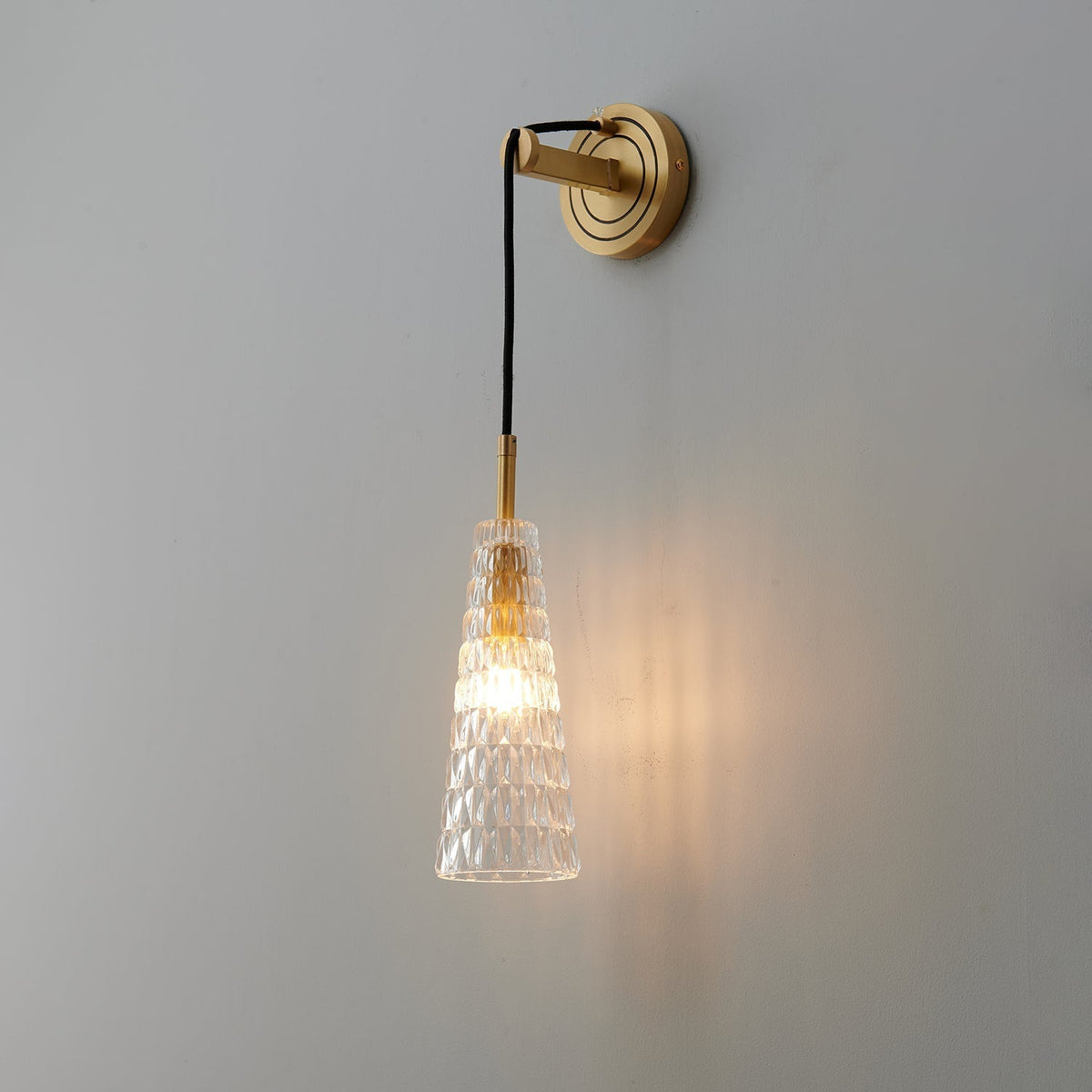 Zodorila zeitgenössische minimalistische Wandleuchte aus Kristall