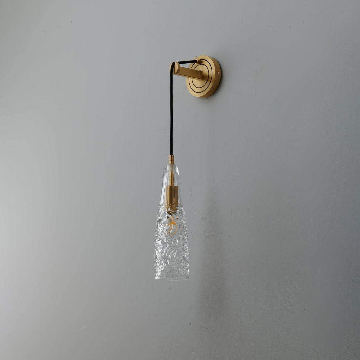 Zodorila zeitgenössische minimalistische Wandleuchte aus Kristall