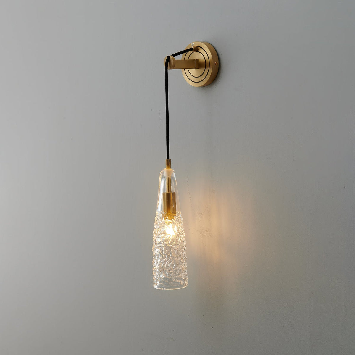 Zodorila zeitgenössische minimalistische Wandleuchte aus Kristall