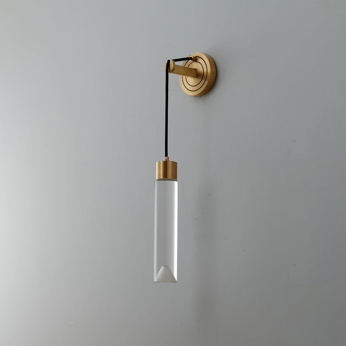 Zodorila zeitgenössische minimalistische Wandleuchte aus Kristall