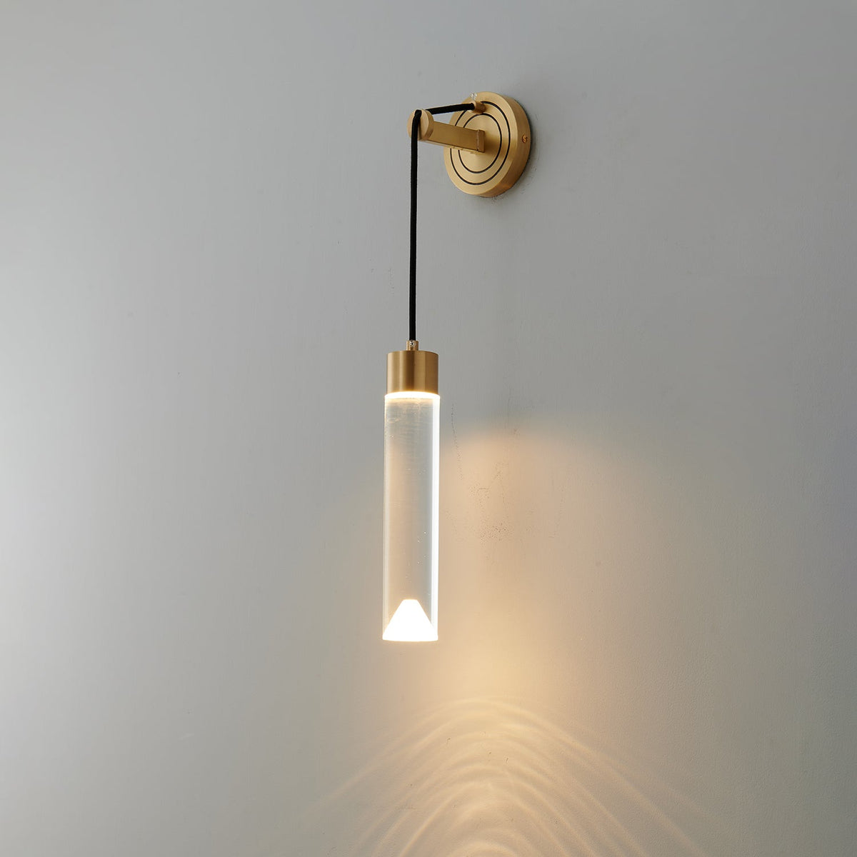 Zodorila zeitgenössische minimalistische Wandleuchte aus Kristall