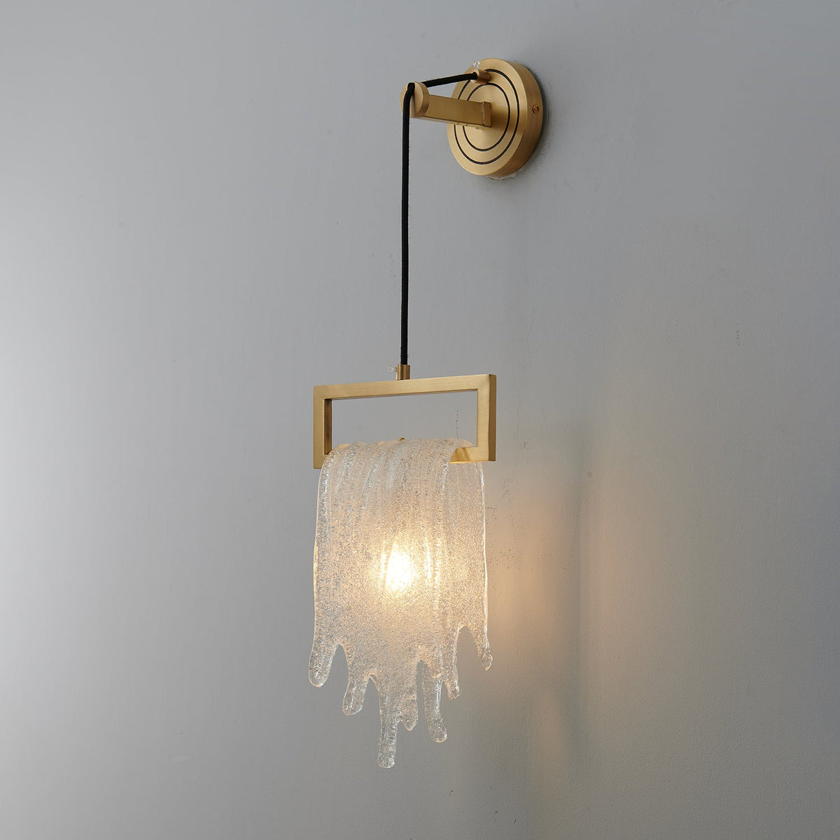 Zodorila zeitgenössische minimalistische Wandleuchte aus Kristall