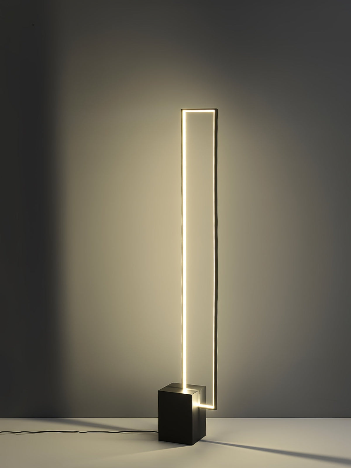 Keloza Aluminium-Stehleuchte