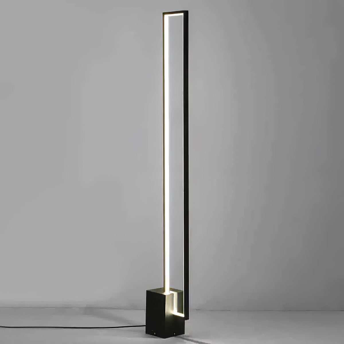 Keloza Aluminium-Stehleuchte