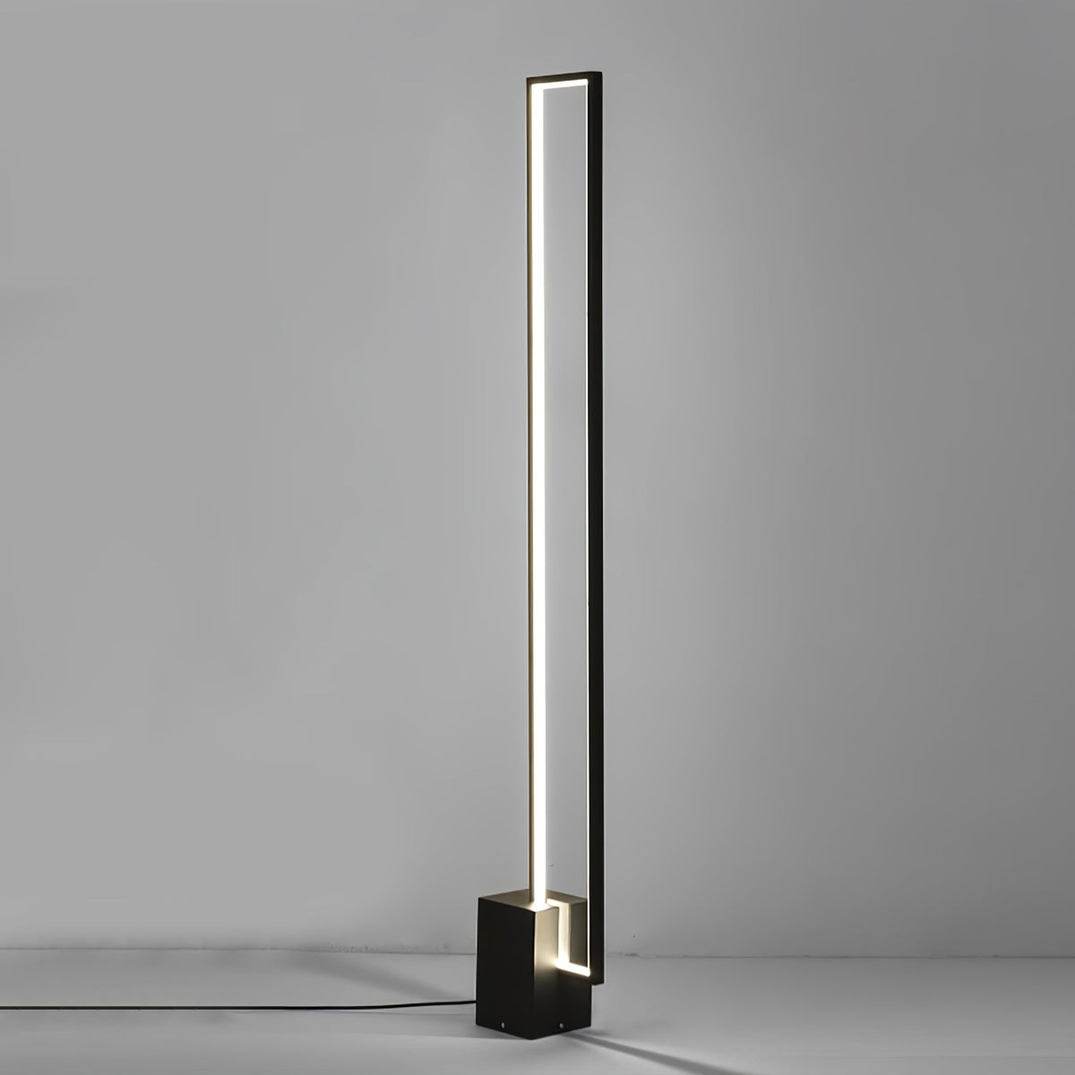 Keloza Aluminium-Stehleuchte