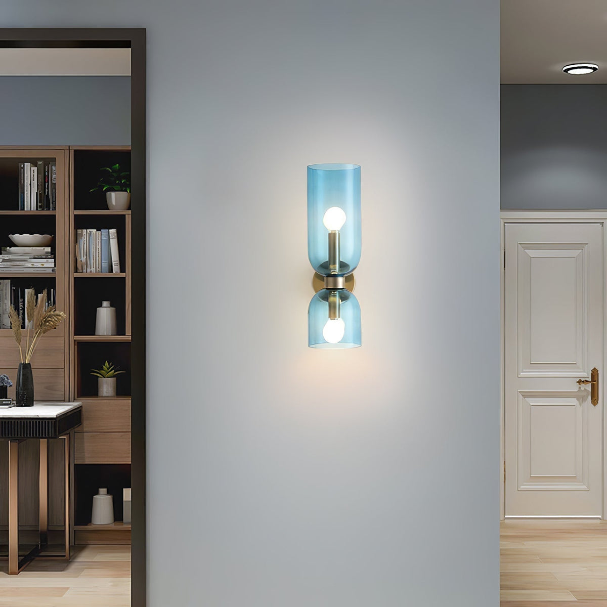 Bryn zeitgenössische minimalistische Wandleuchte aus Glas