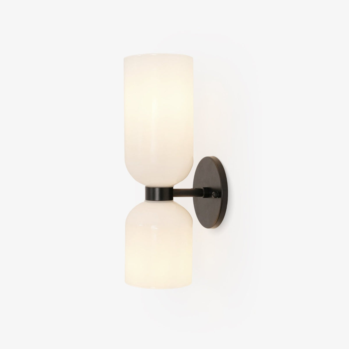 Bryn zeitgenössische minimalistische Wandleuchte aus Glas