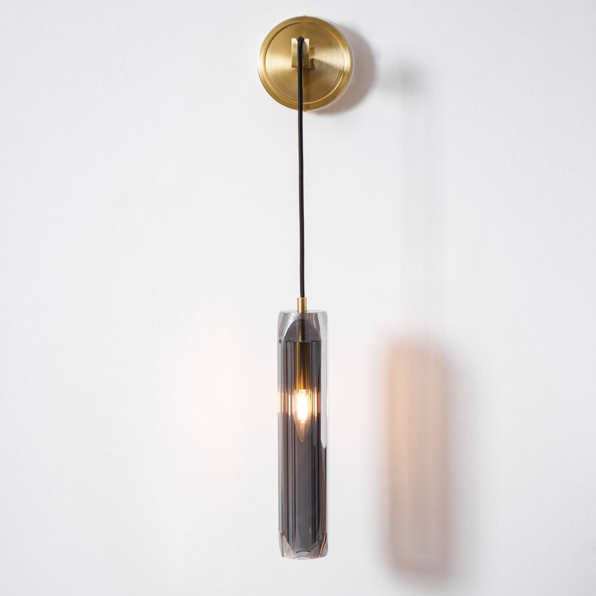 Zodorila zeitgenössische minimalistische Wandleuchte aus Kristall