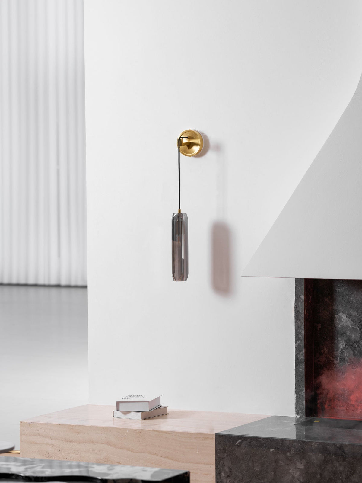 Zodorila zeitgenössische minimalistische Wandleuchte aus Kristall