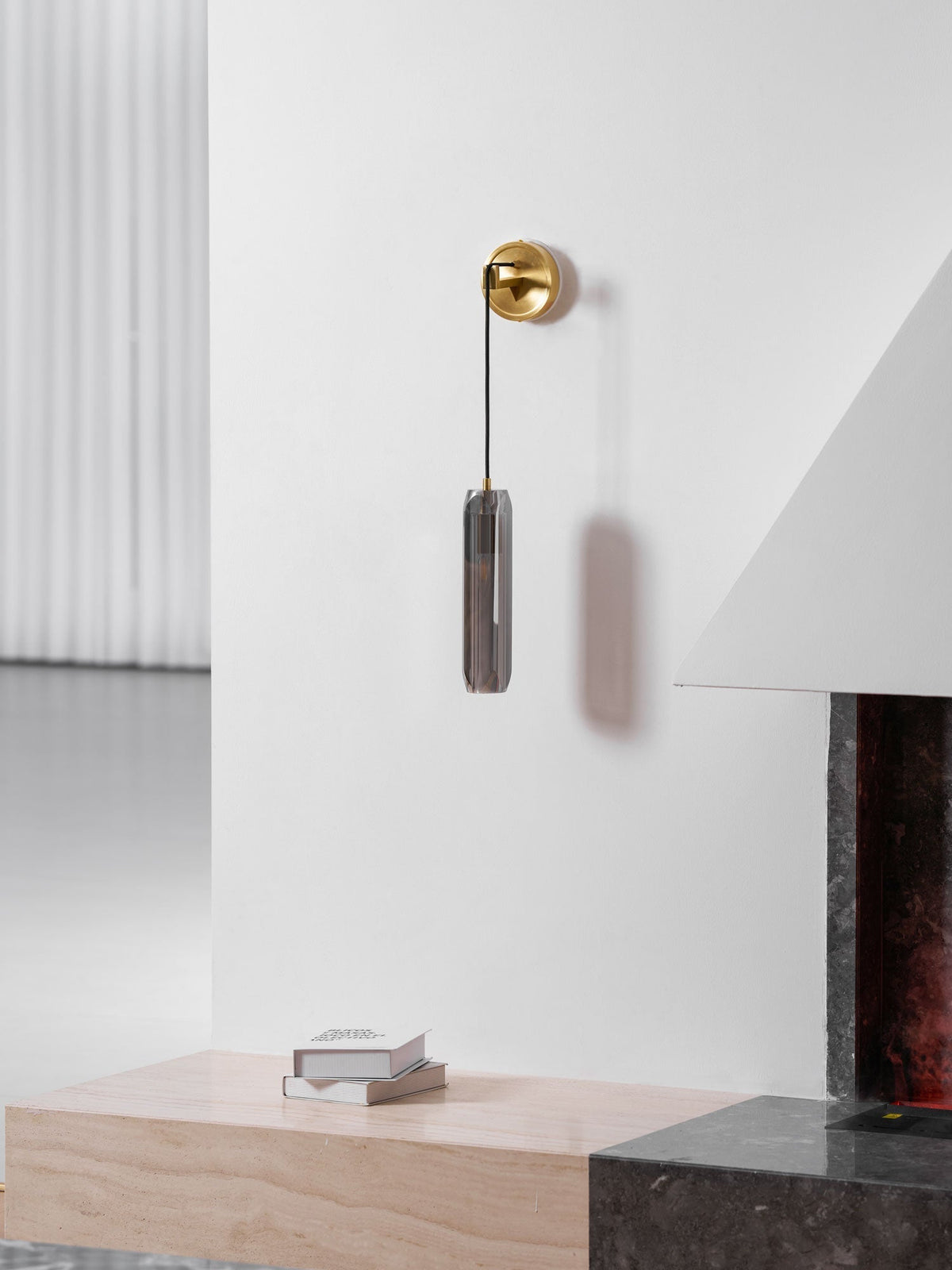 Zodorila zeitgenössische minimalistische Wandleuchte aus Kristall
