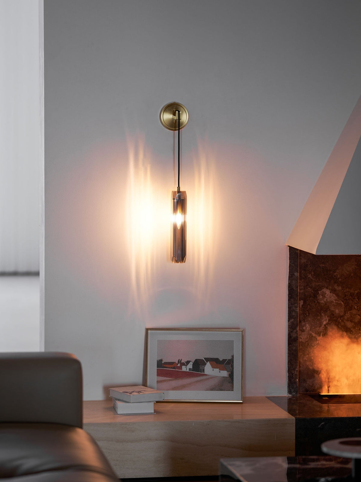 Zodorila zeitgenössische minimalistische Wandleuchte aus Kristall
