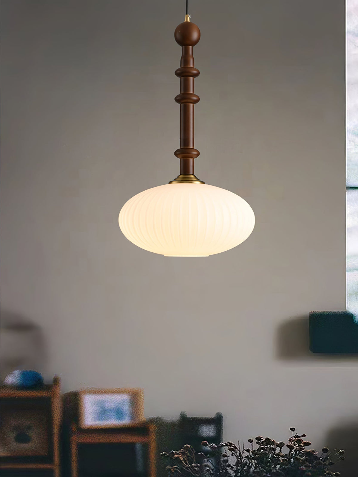 Iliror Traditionelle Pendelleuchte aus Holz und Glas