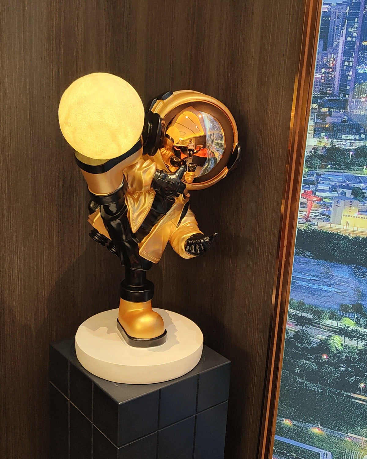 Arloril Astronaut-Figurine-Tischlampe