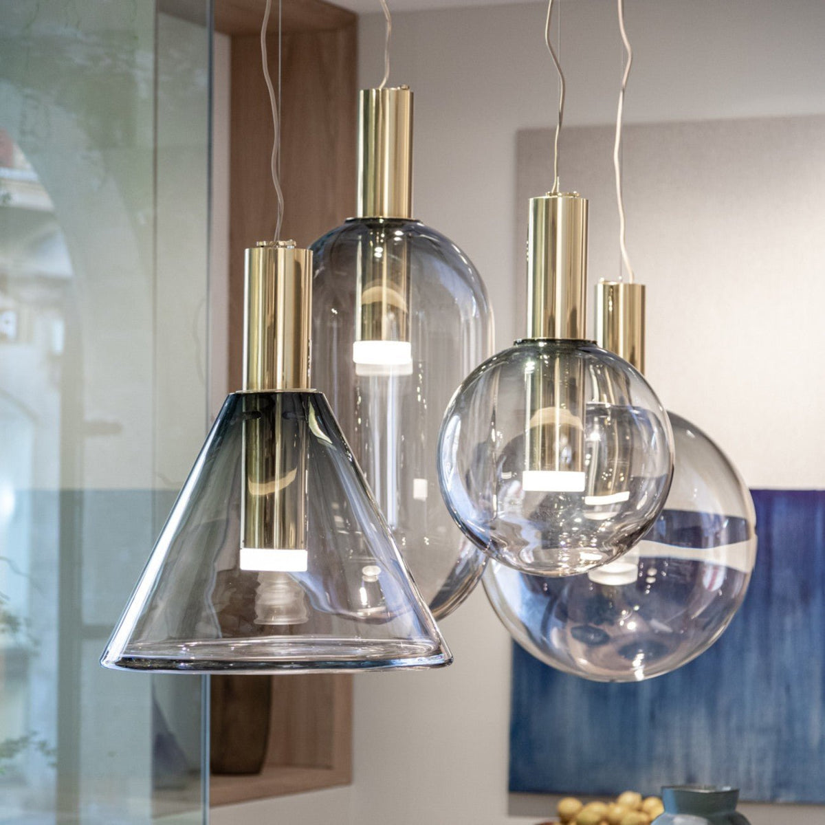 Aeris Minimalistische Pendelleuchte aus Glas