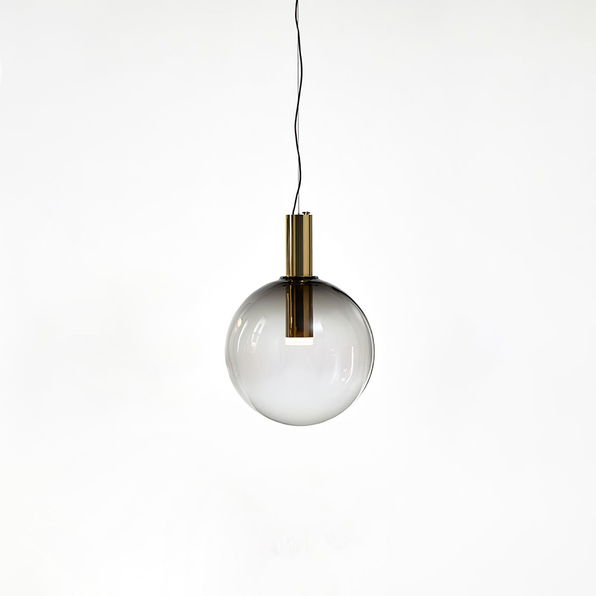 Aeris Minimalistische Pendelleuchte aus Glas