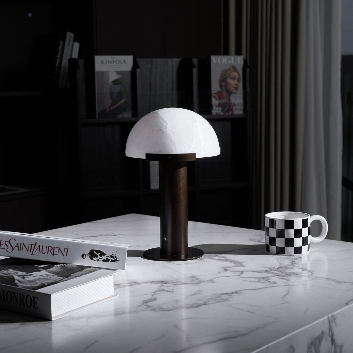 Keir Alabaster-Tischlampe