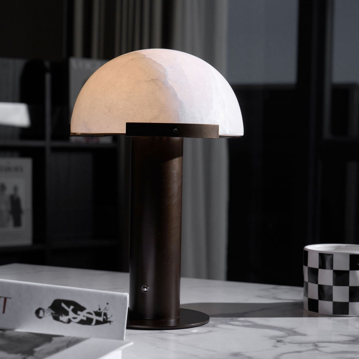 Keir Alabaster-Tischlampe