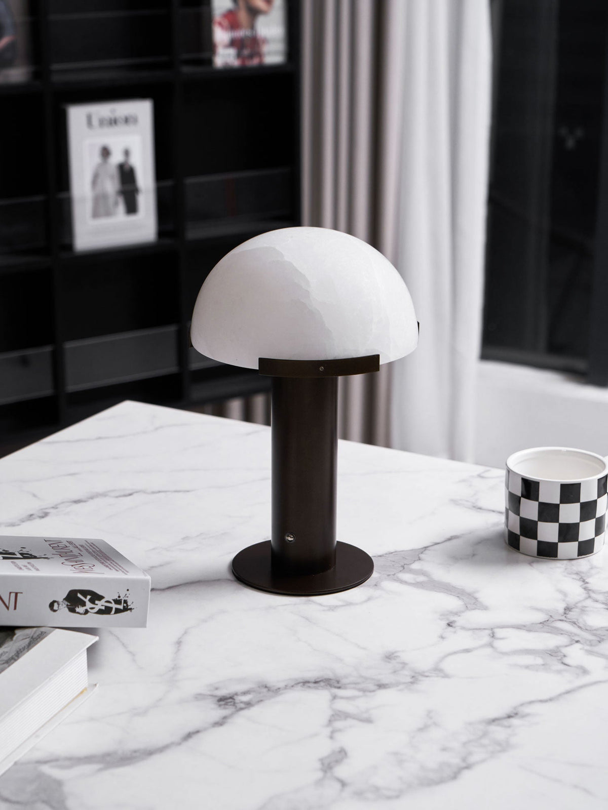 Keir Alabaster-Tischlampe