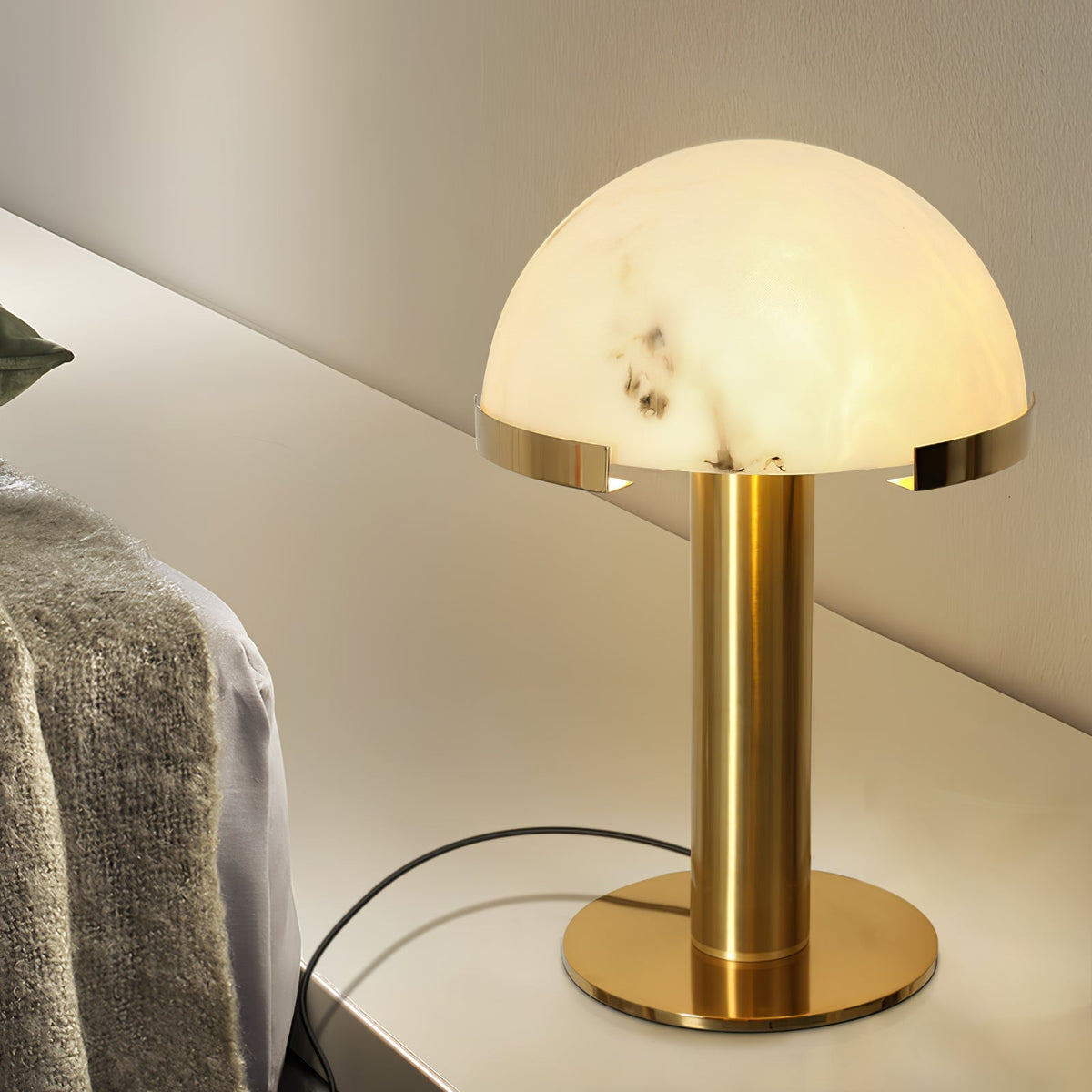 Keir Alabaster-Tischlampe
