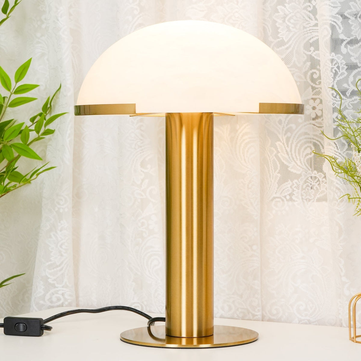 Keir Alabaster-Tischlampe