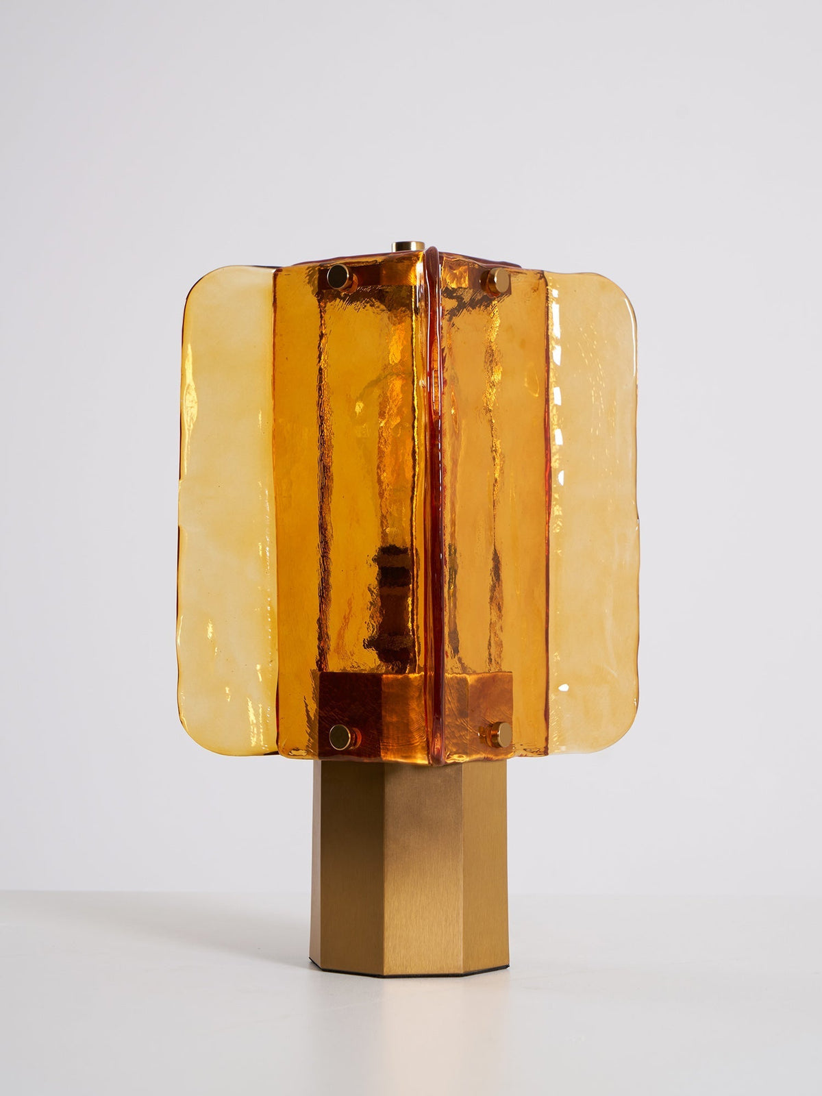 Yentix Tischleuchte aus Glas