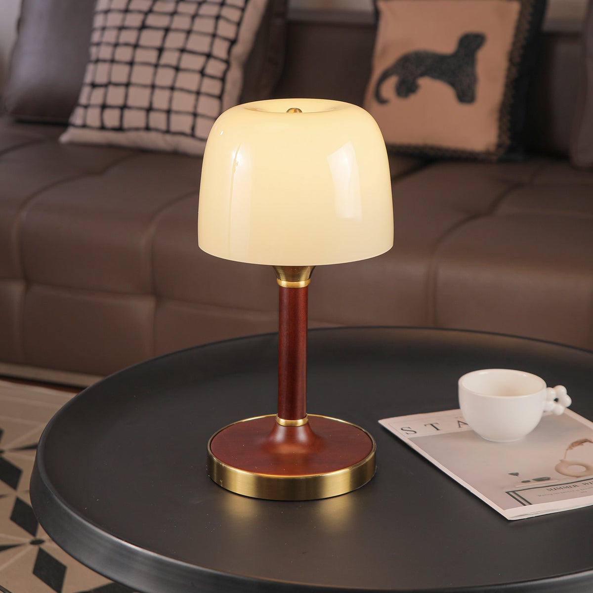 Rinariella Tischlampe aus Holz im Retro-Stil