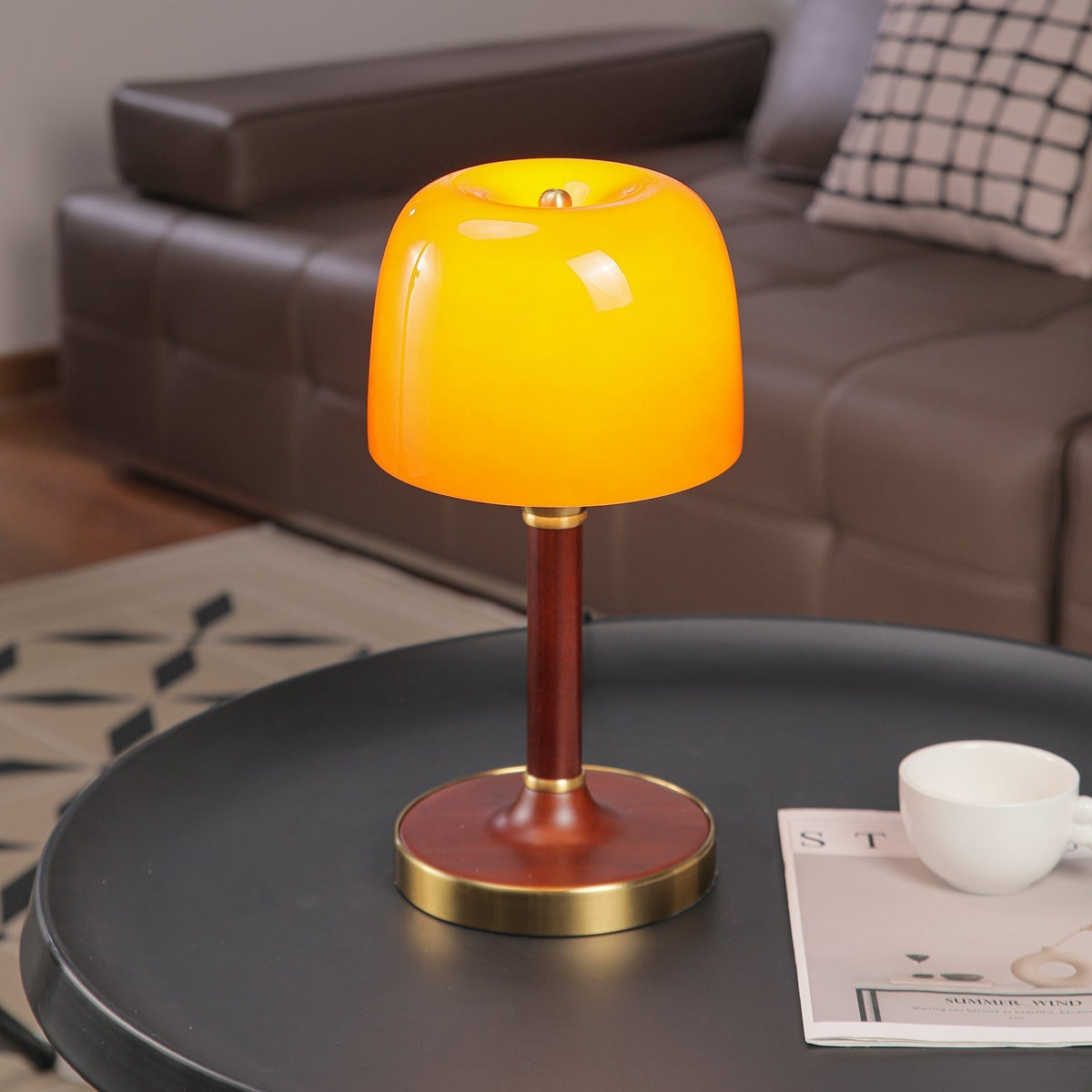 Rinariella Tischlampe aus Holz im Retro-Stil