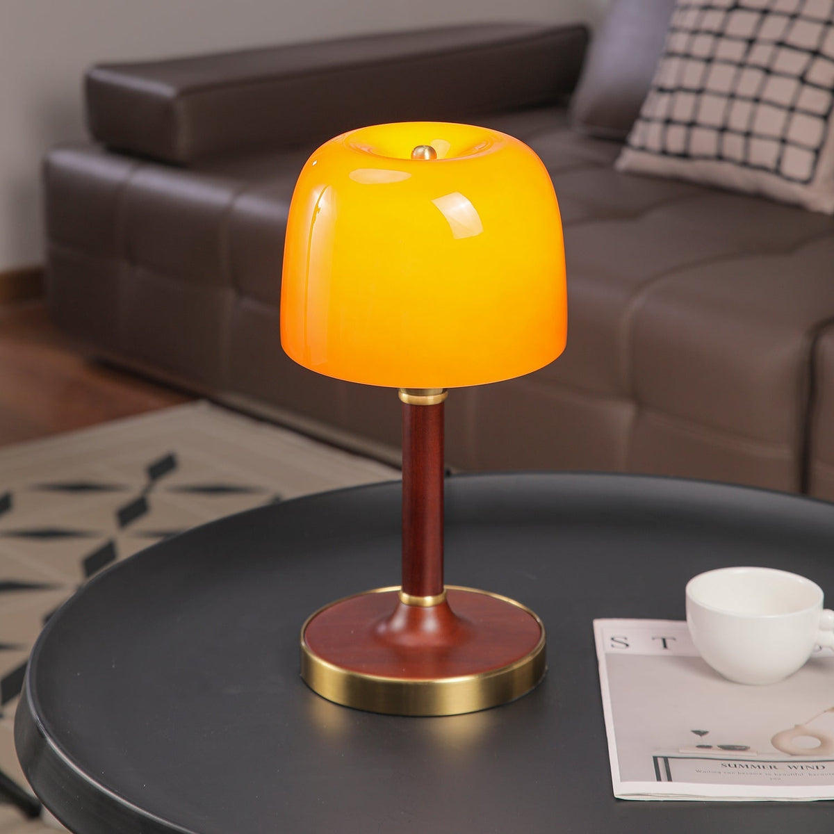 Rinariella Tischlampe aus Holz im Retro-Stil