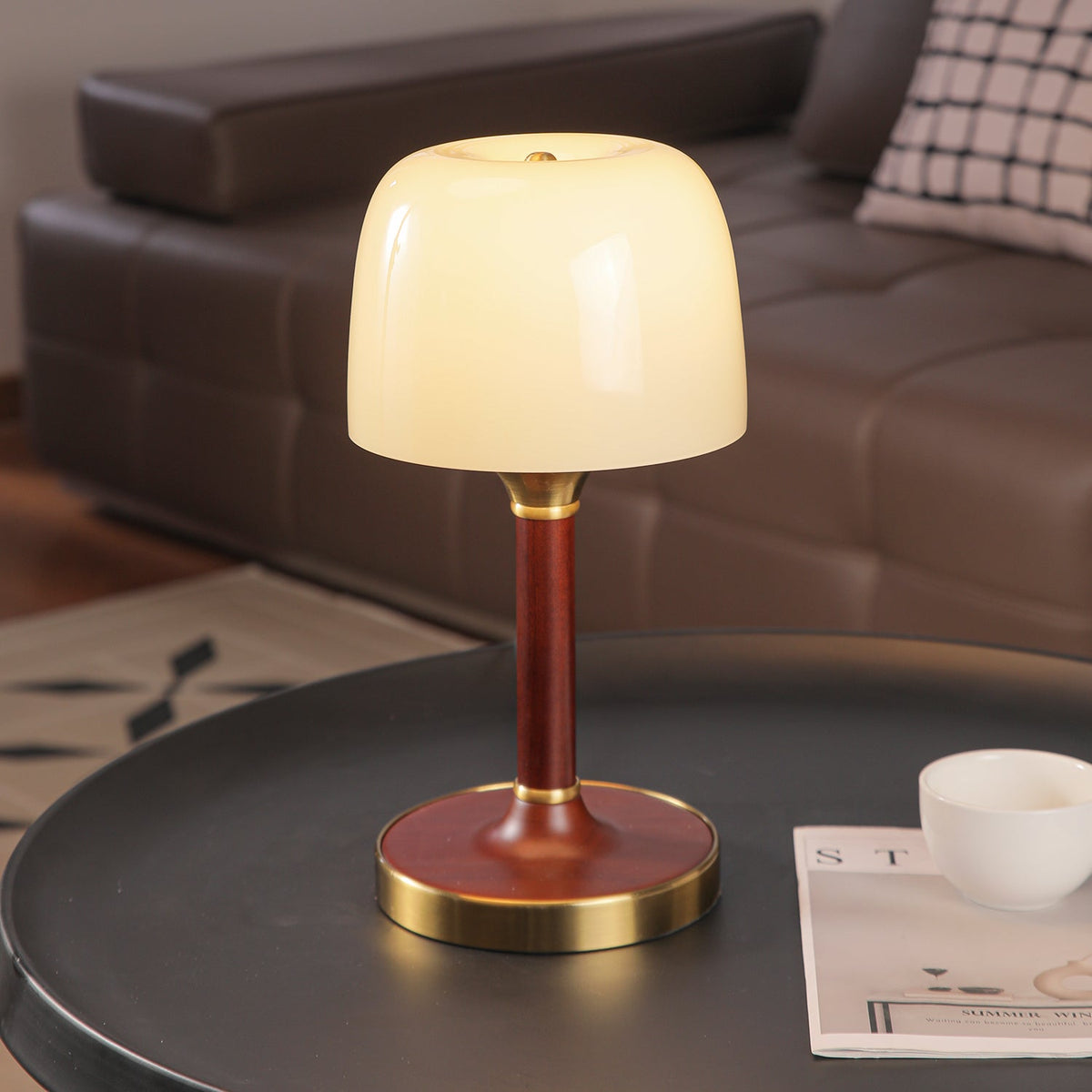 Rinariella Tischlampe aus Holz im Retro-Stil