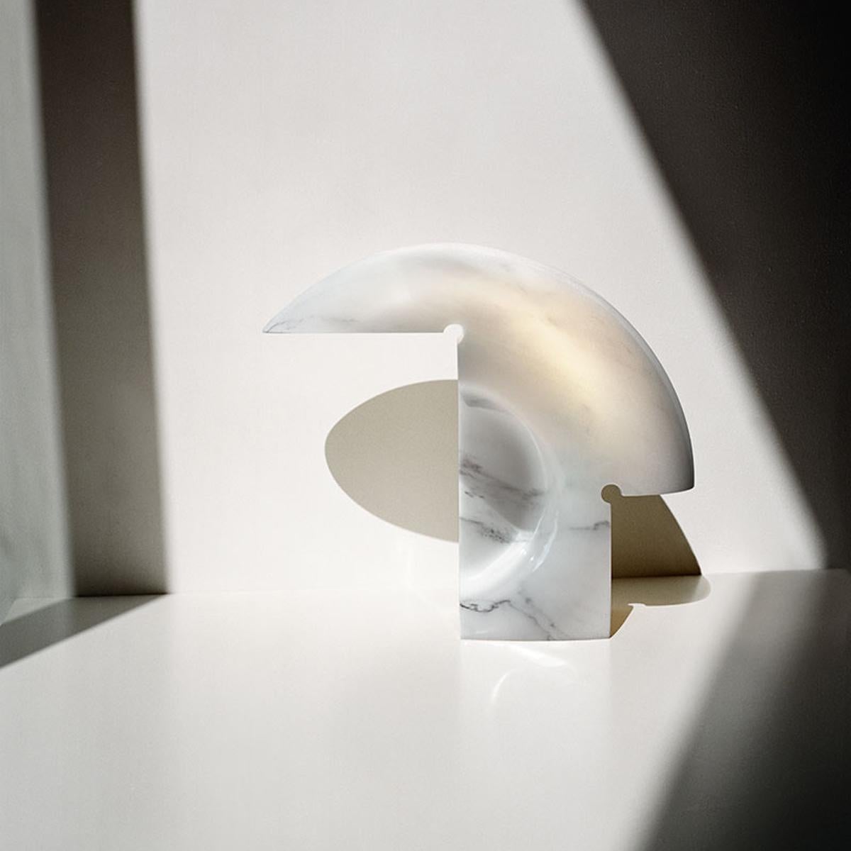 Emmy moderne Tischleuchte aus Marmor