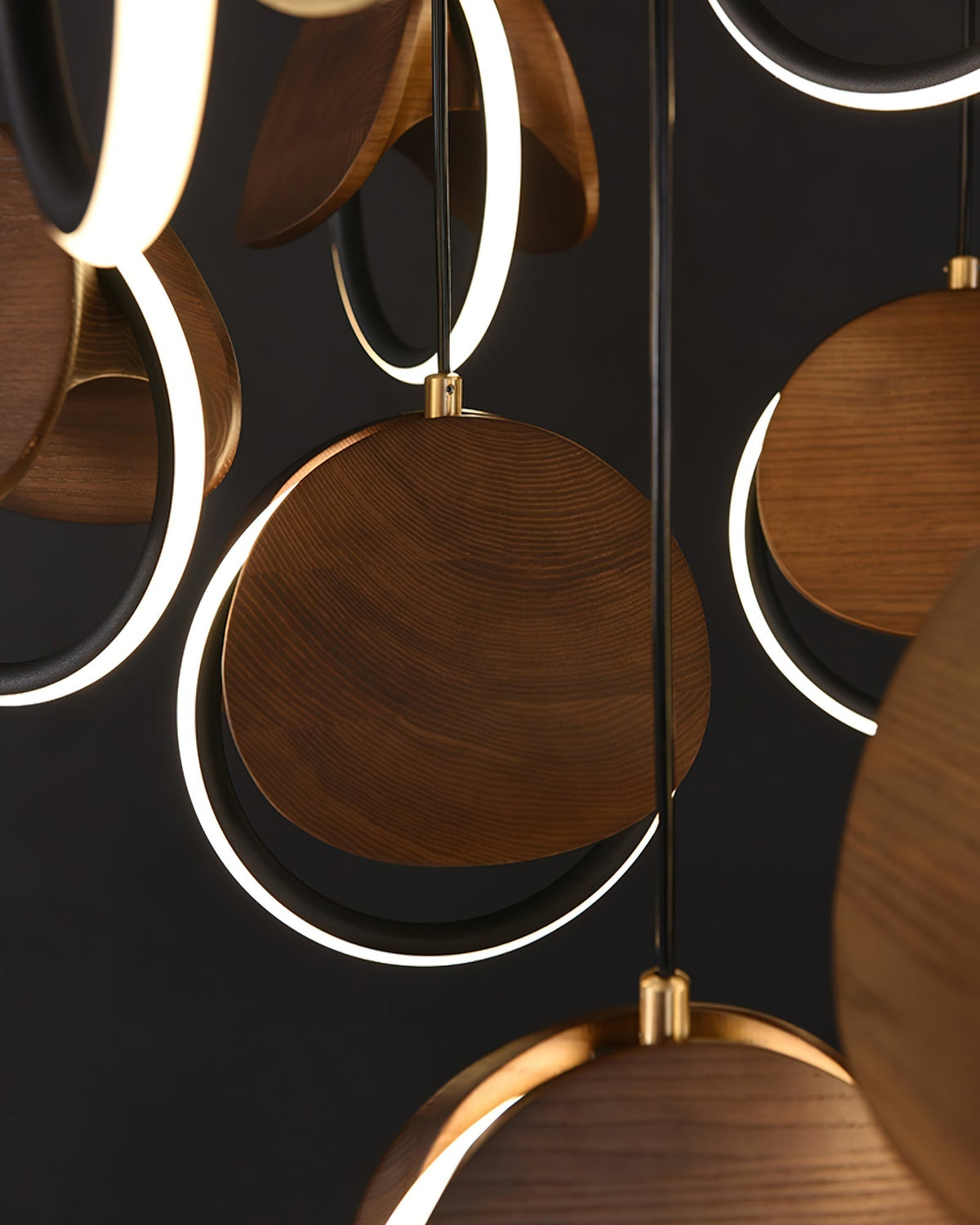 Avvelen Geometrische Pendelleuchte aus Holz